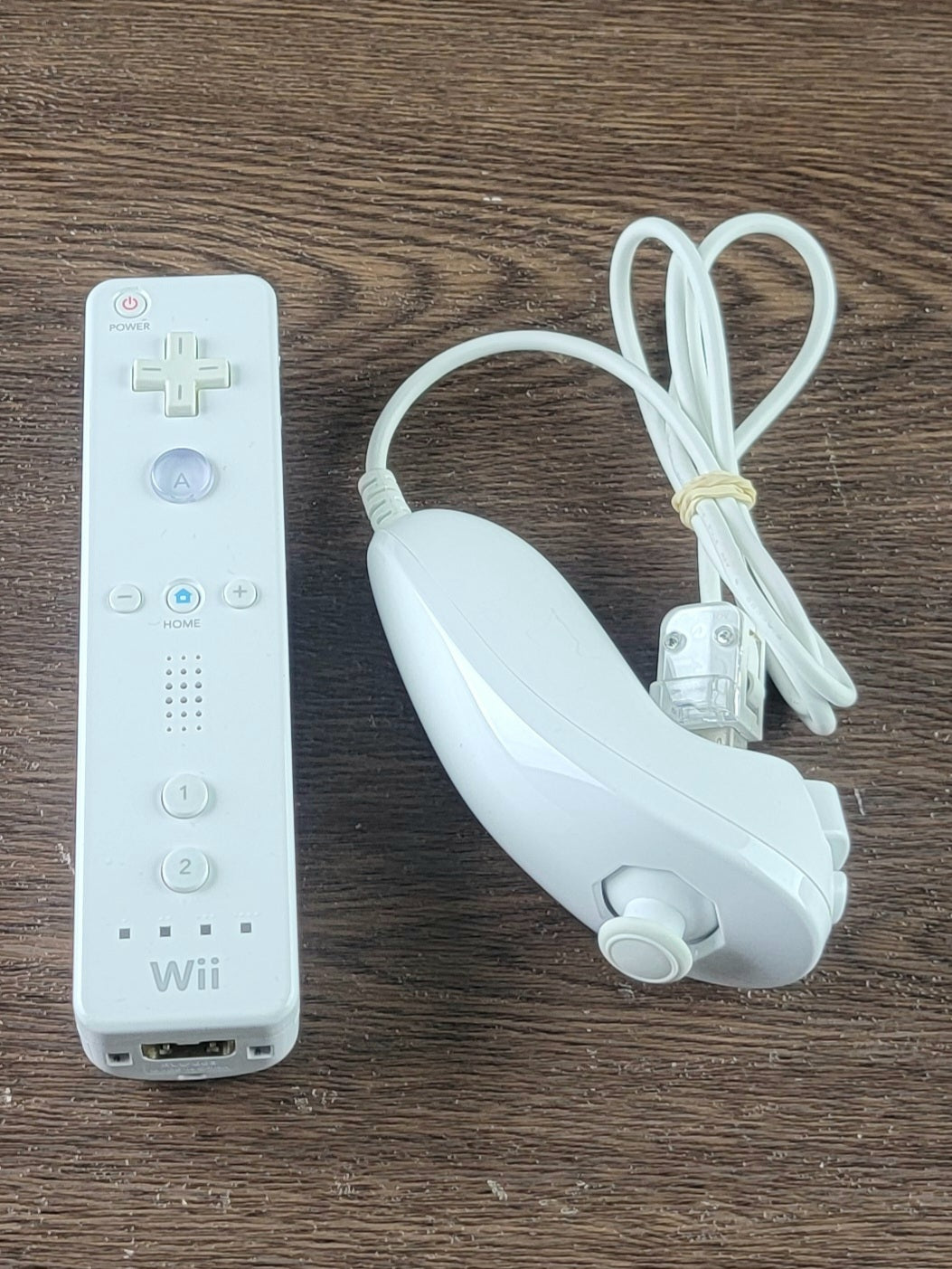 Nintendo Wii Console Bundle (Model RVL-001)